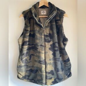 Katydid Camouflage Fleece Vest